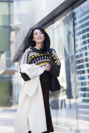 俞飞鸿街拍图片：让人舒服的美丽