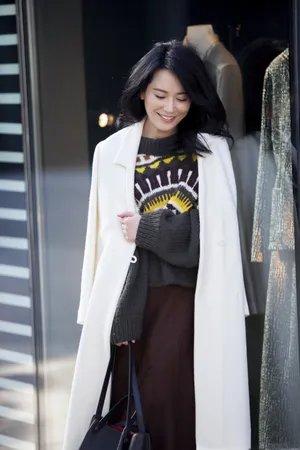 俞飞鸿街拍图片：让人舒服的美丽_3