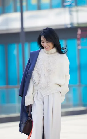 俞飞鸿街拍图片：让人舒服的美丽_5
