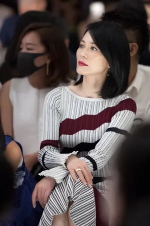 不老女神俞飞鸿优雅红唇活动图片_5
