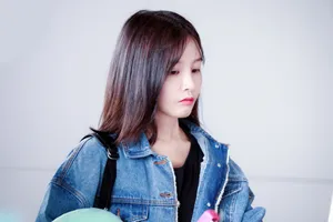 曾艳芬机场时尚写真图片_7