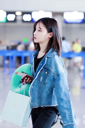 曾艳芬机场时尚写真图片_8