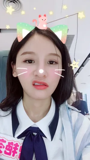 曾艳芬微博嘟嘴甜美自拍图片_7