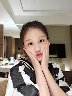 曾艳芬甜美可爱自拍图片曾艳芬写真图片_1
