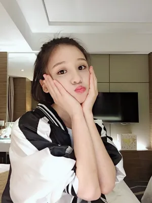 曾艳芬甜美可爱自拍图片曾艳芬写真图片_2