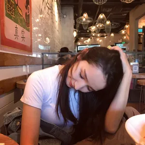 代斯养眼迷人生活照图片_3