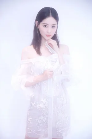 祝绪丹《一千零一夜》发布会性感图片_3