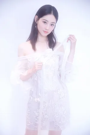 祝绪丹《一千零一夜》发布会性感图片_4