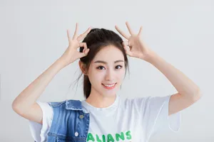 祝绪丹可爱俏皮写真图片