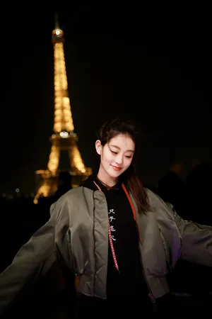 祝绪丹巴黎夜景微博美照高清图片_3