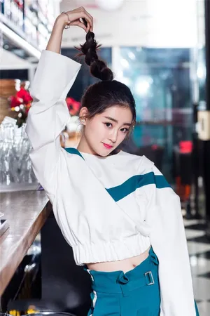 玄女祝绪丹早春时尚大片_7