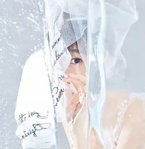 焦俊艳纯白婚纱时尚大片写真_3