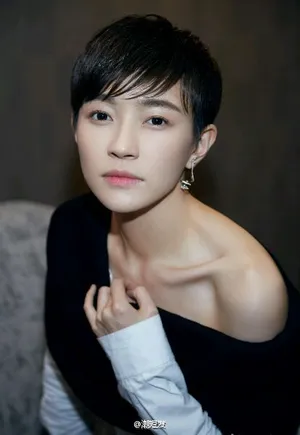 焦俊艳中性写真精选法医秦明中李大宝美图精选_2