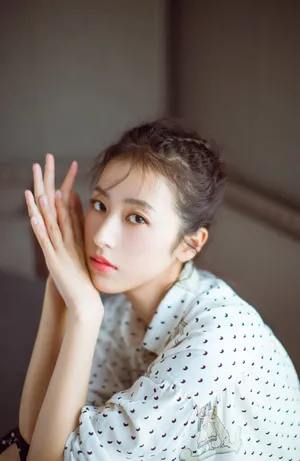 周雨彤可爱灵动活动写真图片_8