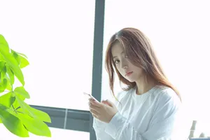 周雨彤唯美迷人写真高清图片