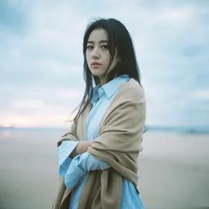 周雨彤海边唯美文艺写真图片
