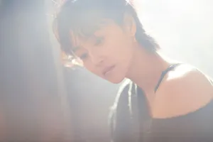 王思思深V撩人性感写真图片_2