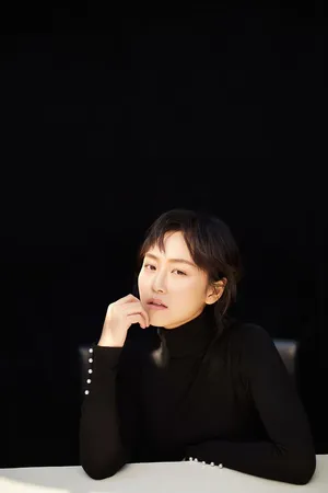 王思思气质高雅纯黑写真图片_4