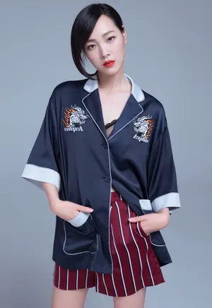 何杜娟性感图片_4