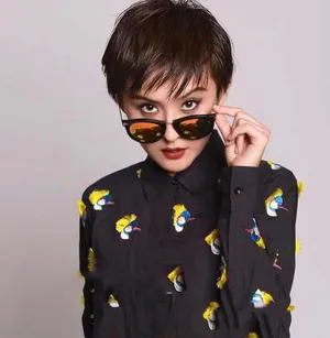热依扎性感写真图片_3