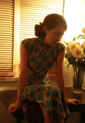 热依扎最新旗袍写真图片：温婉妩媚_7