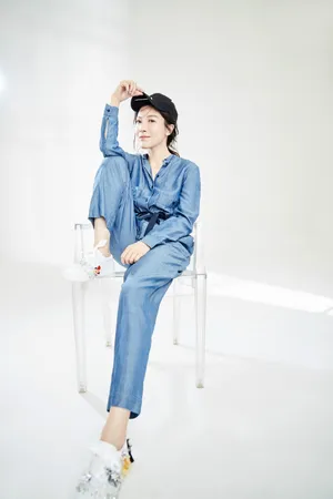 张棪琰休闲清新时尚写真图片
