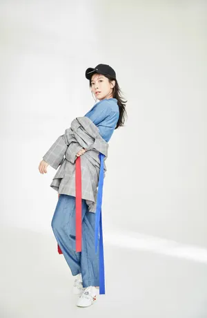 张棪琰休闲清新时尚写真图片_7