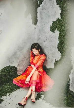 张棪琰时尚写真图片：唯美优雅_1