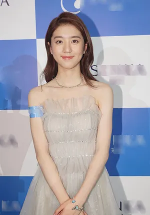 90后新晋小花旦李凯馨性感活动照图片_4