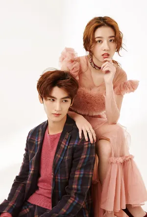 李凯馨黄俊捷复古风时尚写真大片_7