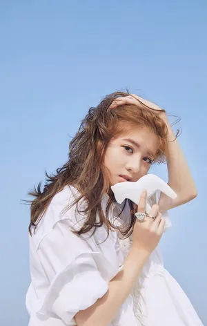 李凯馨长发飘逸甜美养眼写真图片_3