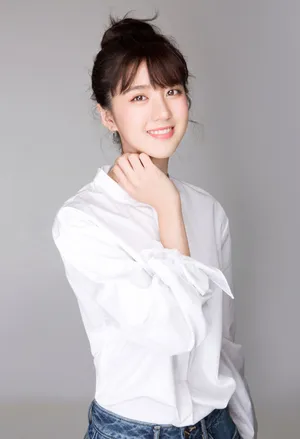 李凯馨白衬衫清纯写真图片_3