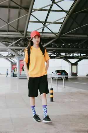 李凯馨青春活力机场照高清图片_2
