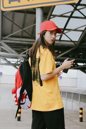李凯馨青春活力机场照高清图片_4