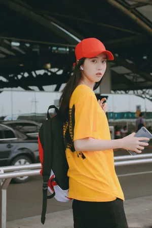 李凯馨青春活力机场照高清图片_5