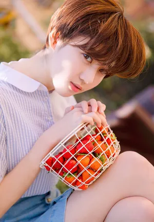 李凯馨短发写真图片_8