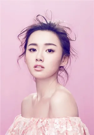 江铠同性感甜美一字肩粉嫩写真图片_4