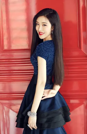 菅纫姿明艳动人写真图片_5