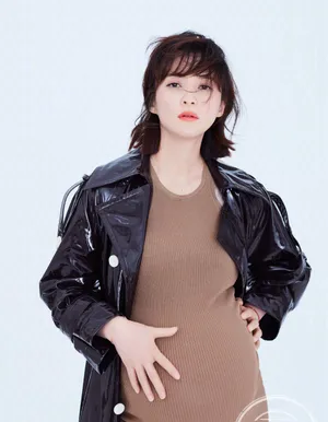 蒋勤勤性感孕妇照图片