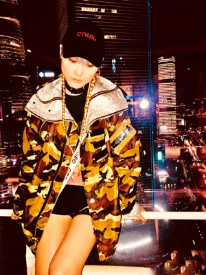 李宇春时尚穿搭炫酷性感图片_1