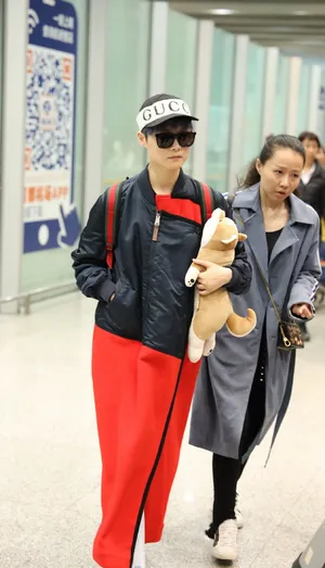 李宇春北京机场最新街拍图片_2
