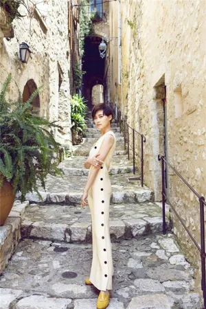李宇春炫酷妩媚百变写真图片_6