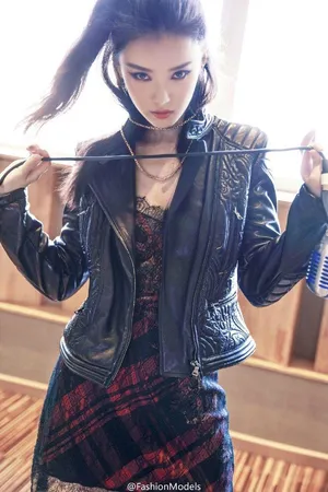 李宇春倪妮叛逆帅气杂志写真图片_14