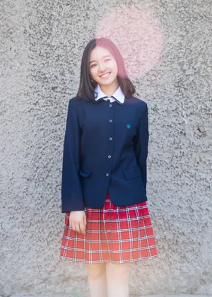 李兰迪毕业典礼甜美校服写真图片_2