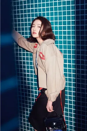 李兰迪时尚杂志大片性感写真图片_2