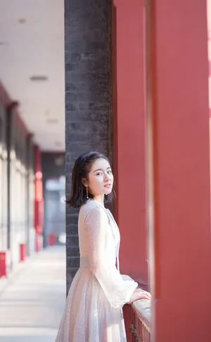 李兰迪仙气养眼活动照图片_5