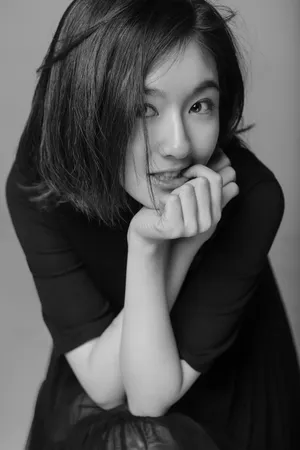 李兰迪最新黑白质感清新自然写真图片