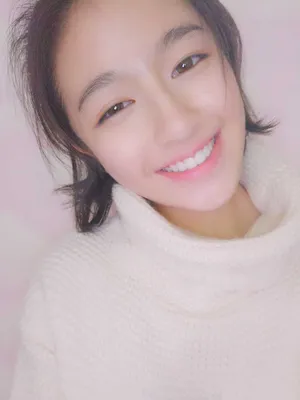 李兰迪可爱自拍图片