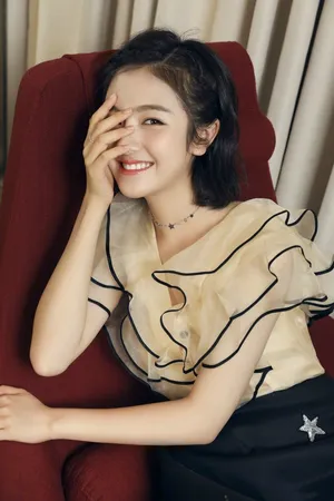 李兰迪清纯短发活动写真