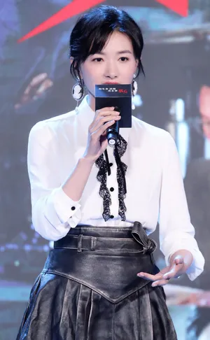 万茜清新甜美发布会图片_8